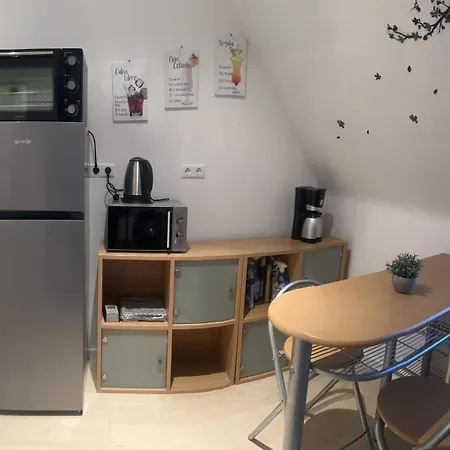 Modernesapartment 9 Mit 3 Schlafzimmer In 아파트 *